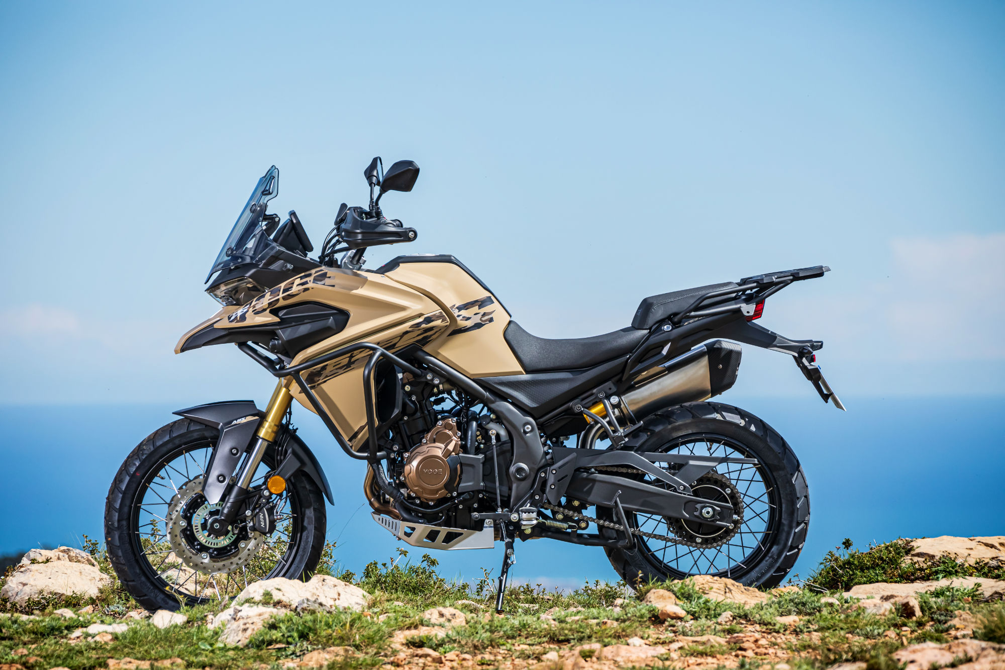 Moto Voge DS625X vue gauche
