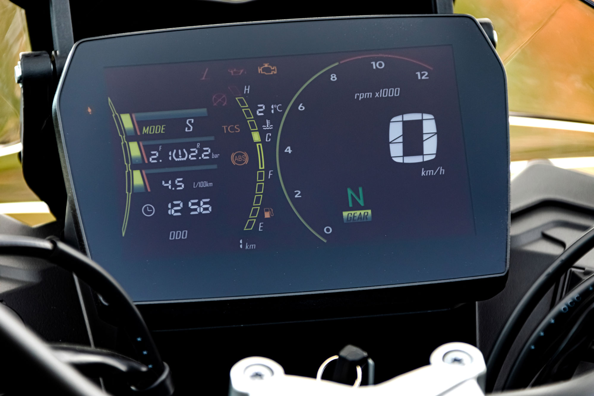 Moto Voge DS625X détail compteur